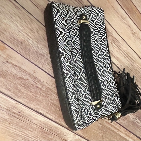 Sam & Libby Black and White Zigzag Clutch - Picture 7 of 7